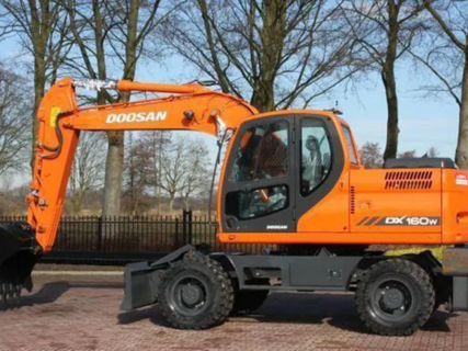 Колесный экскаватор Doosan DX 160W