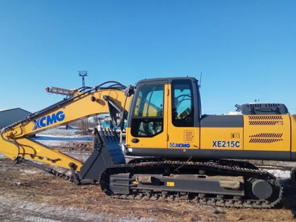 Экскаватор гусеничный XCMG XE215C