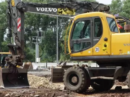 Колесный экскаватор Volvo EW170